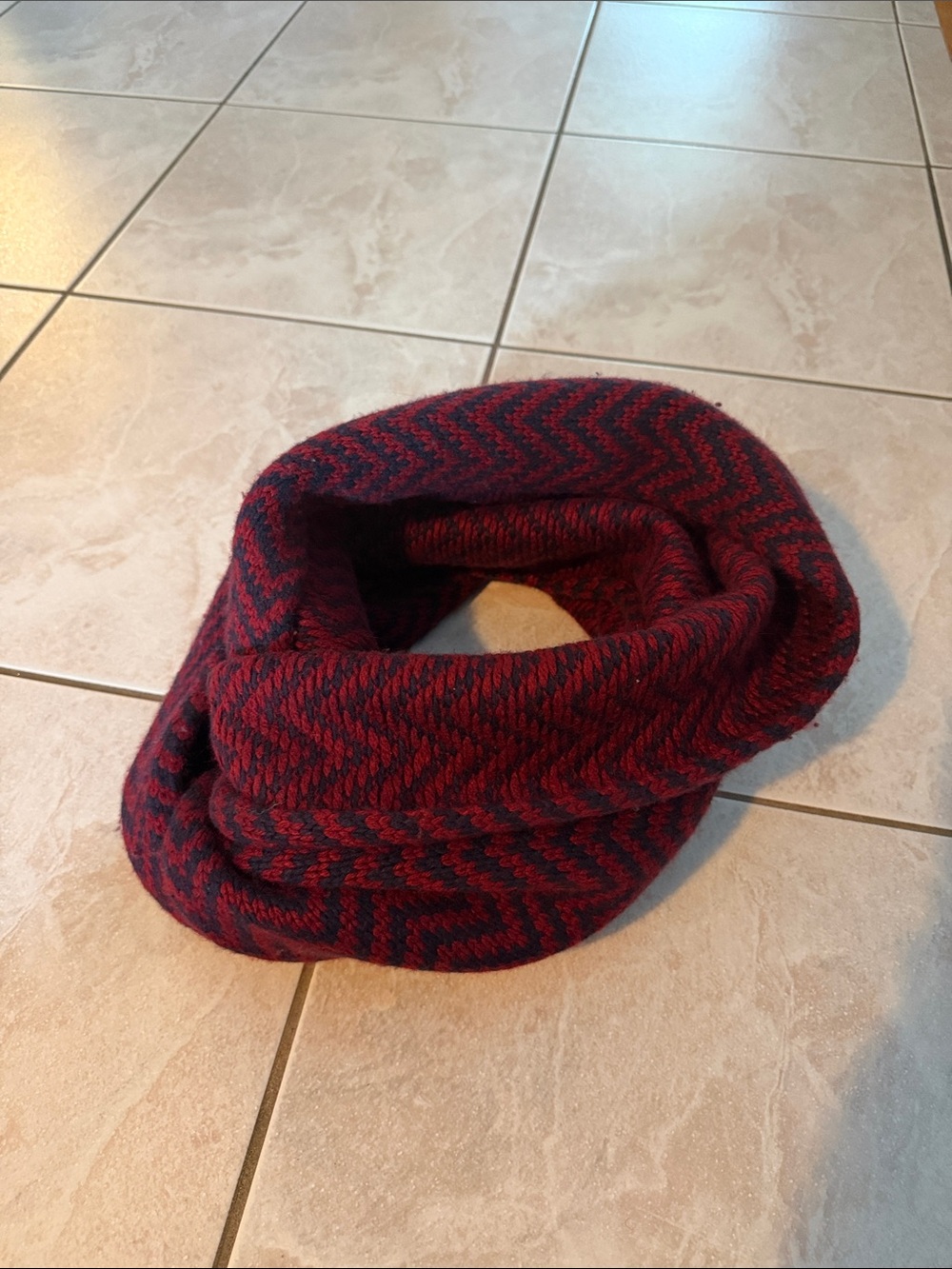 Red and Black Knit Infinity Scarf
